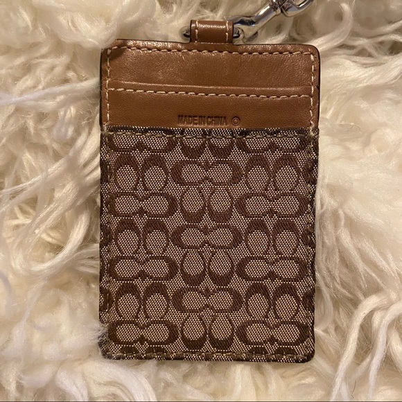 Excellent condition Coach card case lanyard - Picture 3 of 4